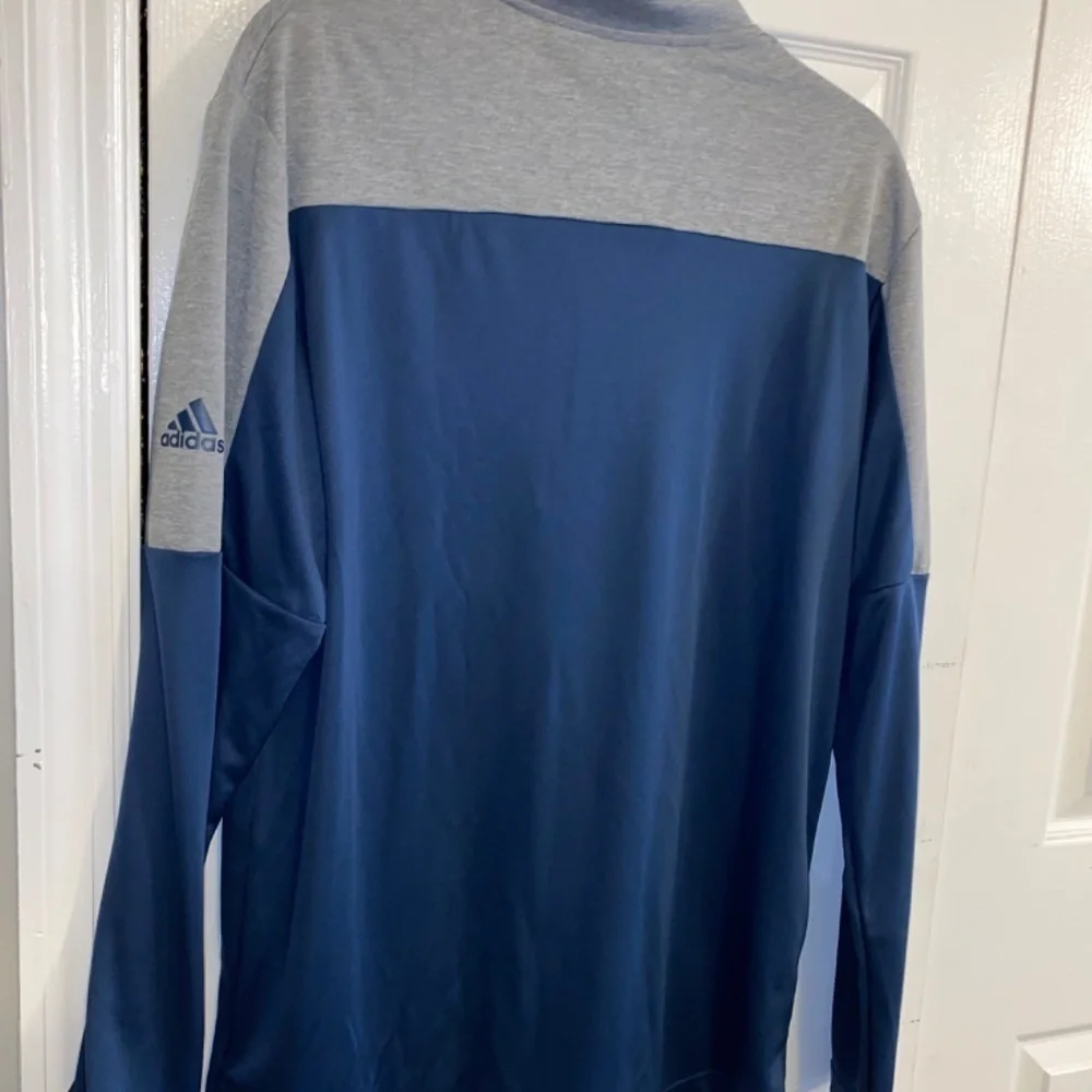 Mens Adidas size large pullover new